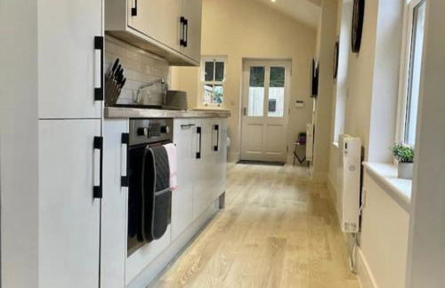 Moat View FREE PARKING, CENTRAL, EV PLUG - Foto 16