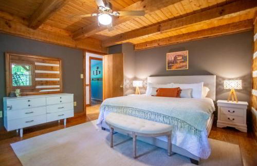 Private Riverfront Cabin, Kayaks, Ping Pong, Gym - Foto 14