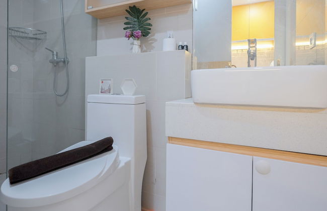 Homey And Comfortable Studio Apartment At Daan Mogot City - Photo 18