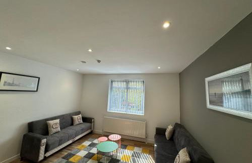 MK Apartments, Chorlton, Manchester Car Park - Foto 3