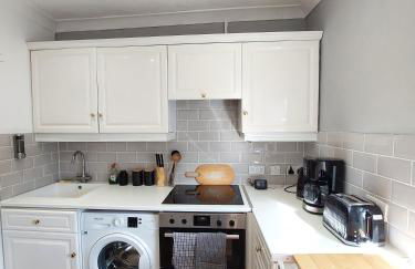 Elegant 2 bedroom Flat in Dartford - Kent - Photo 16