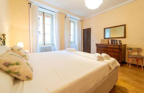 Vintage Home in the hamlet with lake view - Photo 12