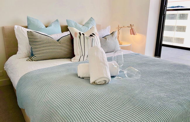 Deluxe and Brand New Lakeside Apartment - Foto 3