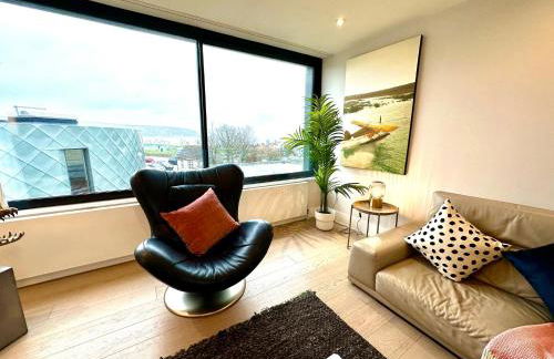 1 Min Walk to the Best Beach! Stunning New 2 Bedroom Apartment - Great Location - FREE Parking - Fast WiFi - Smart TV - sleeps up to 4! Close to Purbeck, Corfe Castle, Sandbanks, Poole & Bournemouth - Foto 19