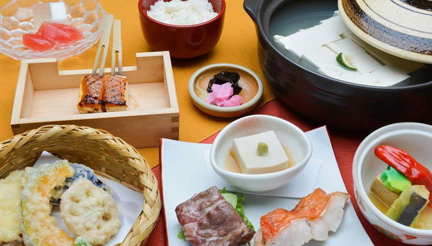 Almuerzo tradicional