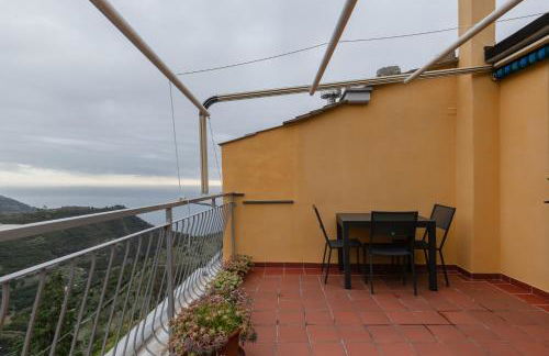 GuestHost - Volastra Cozy APT with Terrace & Seaview - Foto 15