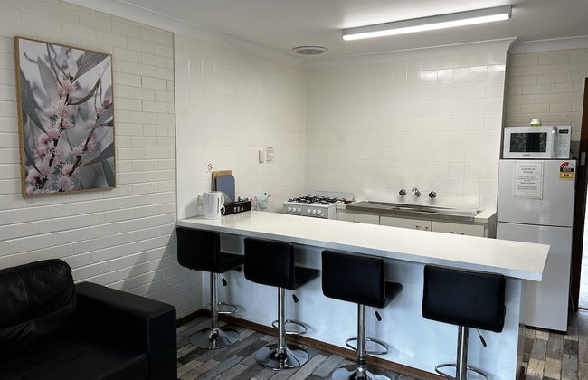 Emu Beach Chalets - Photo 17