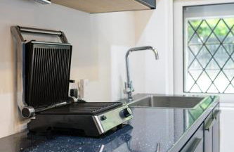 Amos Lodge Deluxe Accommodation - Photo 13