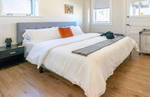 8BR at Tower Grove Park Sleeps 22 ABODEbucks - Photo 36