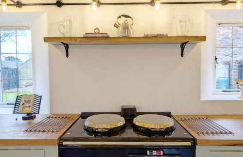 Shires Barn Farmhouse - Westbourne - Photo 11