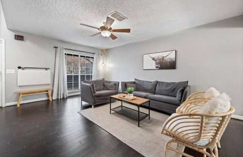 Brand New Stay! Pool • Hot Tub • Game Room Retreat - Foto 8