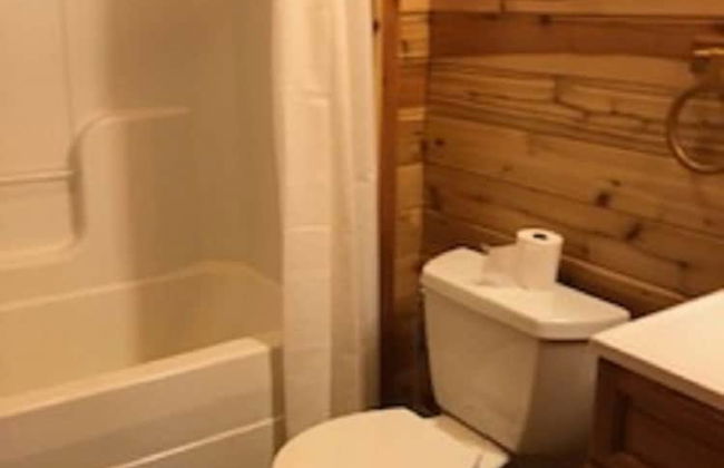 Riverbay Adventure Inn - Photo 26