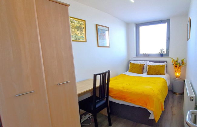 2 bedroom Central Flat with Parking - Foto 5