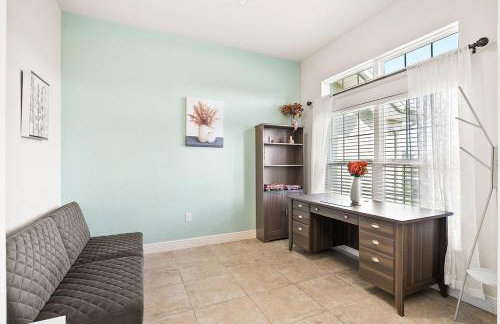 Newley Built Oasis Heated Pool Waterfront retreat - Foto 27