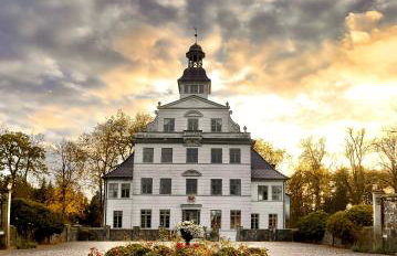 GUT KLETKAMP "Storchennest" - Ferienwohnung im Schlossturm mit 3 Schlafzimmern I Panorama-Turmzimmer mit Naturblick I Gemeinschaftsgarten I 15 Min zur Ostsee I Küche I Parkplatz I WLAN - Foto 28