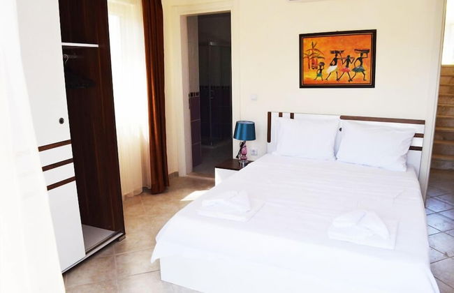 Apartment 3 Bedroom Lake View 3 by Likya Global - Photo 9