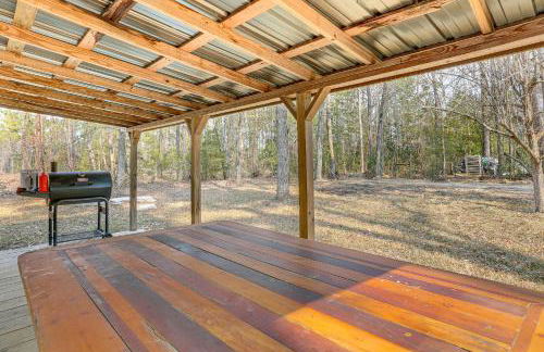 Fish Sam Rayburn! Secluded Cabin with Deck and Grill - Photo 3