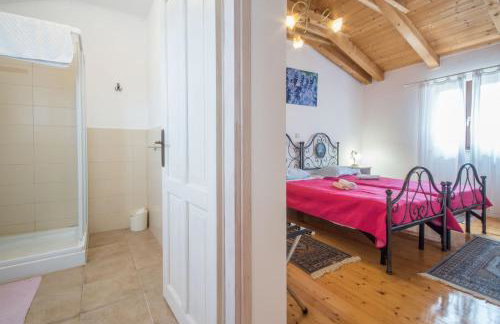 Villa Sandi, mediterranean Villa with pool and jacuzzi - Foto 2