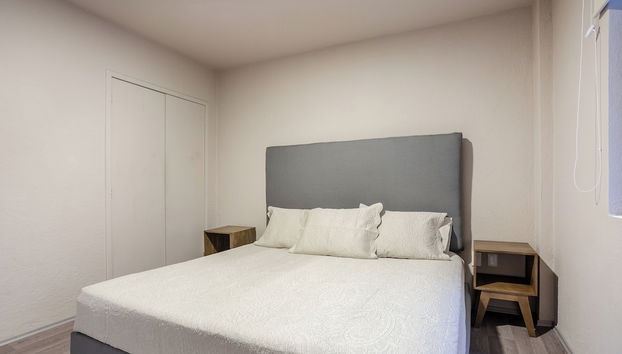 Relax & Recharge in Roma - Elevator - Sleeps 7 - Foto 2, Habitación