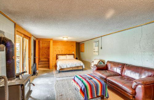 Dubois Riverfront Lodge with On-Site Fishing and Views - Foto 18