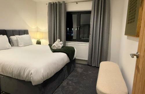 Large Luxury 5BDR Home 2 Bath and Free Parking - Foto 35