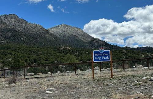 Dogs OK! Prime Home Base minutes to Downtown and Trails - Foto 52