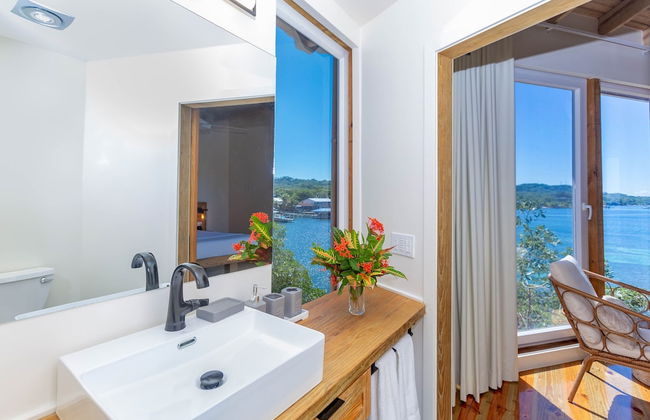 Awesome Over The Water Overlooking West End - Aire Agua 3 Bedroom Home by RedAwning - Photo 26