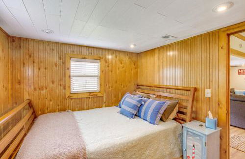 Waterfront Port Clinton Cottage with Fire Pit! - Foto 10