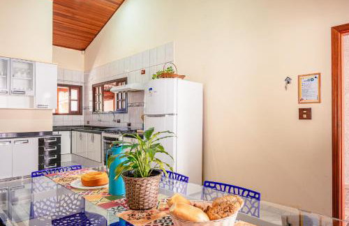 Refúgio e diversão para FAMÍLIAS a 60 min de SP - Piscina, Churrasqueira, wifi 300Mbps - PETFRIENDLY - Foto 23