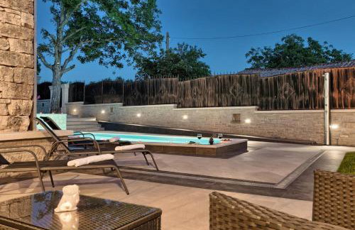 Villa Patrick-Luxury stone house in the center of Istria - Photo 22