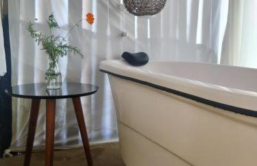 Chalé aconchegante, pertinho da cidade e conectada a natureza - Foto 7