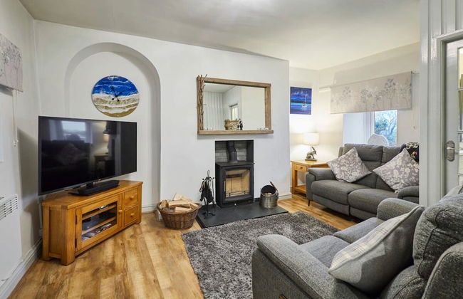 Host Stay Camwy Cottage - Photo 2