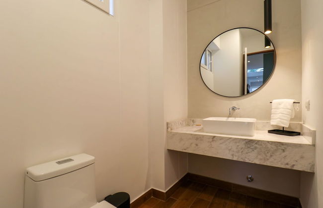 Elegant 3BR Duplex With Balcony in Miraflores - Photo 20