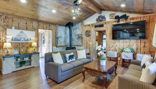 9 Mi to Bass Lake Cabin with Fire Pit in Wishon! - Foto 4