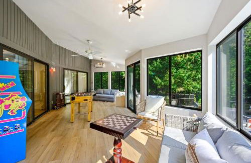 Modern Home Walk to Downtown, Hot Tub & GameRoom - Foto 20