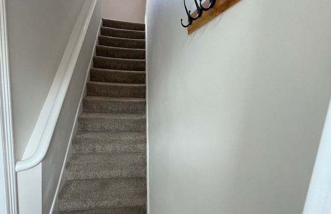 Lovely 3 Bedroom Apartment In Newcastle Upon Tyne With Free Parking - Photo 33