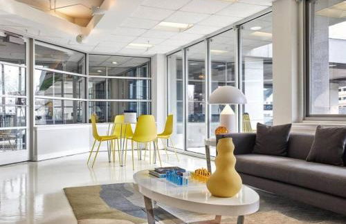 Cozy Penthouse at Towson City View - Foto 18