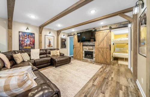 Spacious Country Farmhouse Retreat, Sleeps 16, Pool, Movie Room - Foto 55