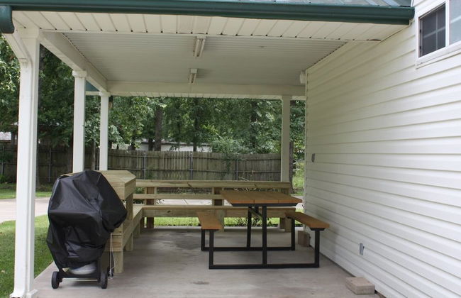 Family Friendly Lake House Located at Mid-west arm of Lake Fork - Photo 23