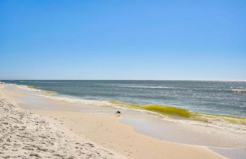 Ocean Views and Deck Family Home, Steps From Beach - Foto 26