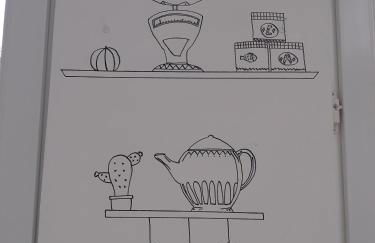 L'artistique, 4 lits, 2 chambres, stationnement gratuit, spacieux, atypique - Photo 23