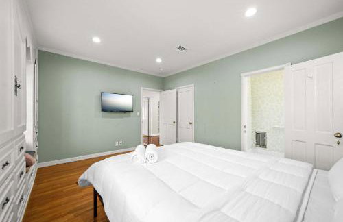 Spacious 5BR LA Villa with Pool Spa & Game Room - Foto 42