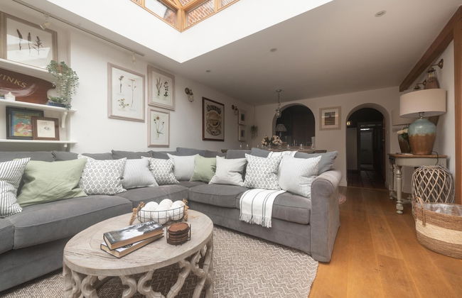 Dolls House - Luxury Townhouse - From 400 Per Night - Photo 2