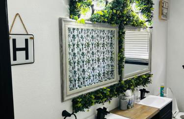 The Greenhouse Effect - Foto 20