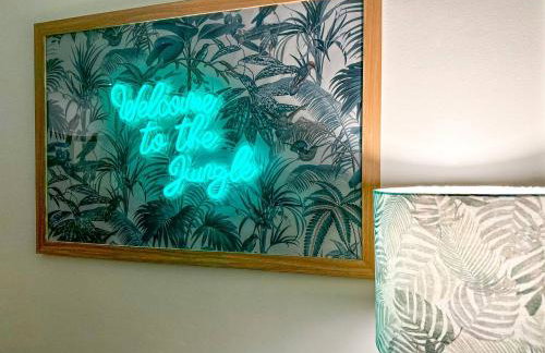 Joyful Jungle Jewel wBalcony & Foozeball-Ferndale - Foto 3