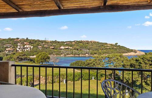 Luxury Seafront Apartment - Beach Access - Parking & WiFi - by Coral Property - Foto 13