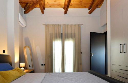 Politis Luxury Home - Photo 8