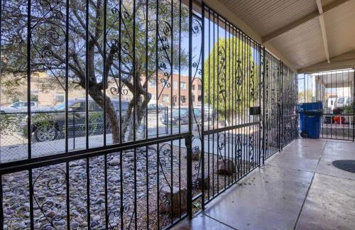 Close to All, Restfull, Cozy Duplex B in Downtown, UTEP, Hospitals - Foto 19