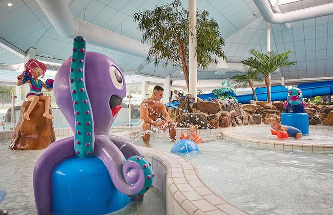 Villa With Garden in Holiday Park in Limburg - Photo 6