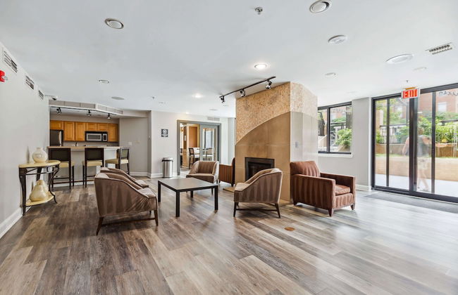 2BR Luxury City Suite With Gym & Pool - Foto 1